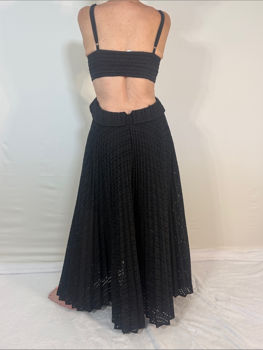 A.L.C. BLACK CUTOUT PLEATED MAXI DRESS SZ 4 - Picture 7 of 10